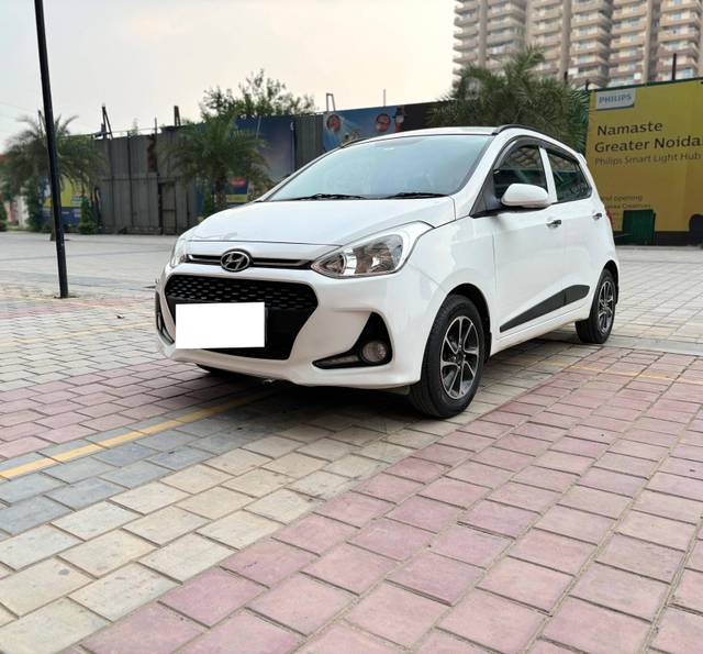 https://images10.gaadi.com/usedcar_image/4133701/original/processed_ab0592781102626870972c4fd1903681.jpeg?imwidth=6400