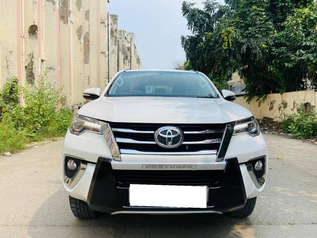 https://images10.gaadi.com/usedcar_image/4133732/original/processed_3b04cd133e149e95f8aff03026976fc9.jpg?imwidth=6400