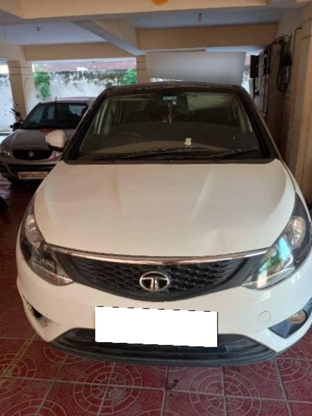 https://images10.gaadi.com/usedcar_image/4133813/original/processed_d383800d-bfbf-43a8-9653-3948f57ded9d.jpg?imwidth=6402