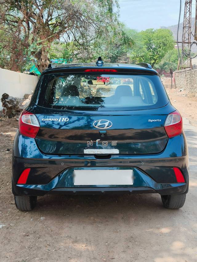 https://images10.gaadi.com/usedcar_image/4134343/original/processed_1d2c5dfd375dd9e95c196e1594f5d2e5.jpg?imwidth=6402