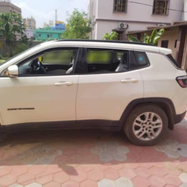 https://images10.gaadi.com/usedcar_image/4134396/original/processed_ece7d3ba-8c92-43ef-88e0-3f63590cfdff.jpg?imwidth=6400