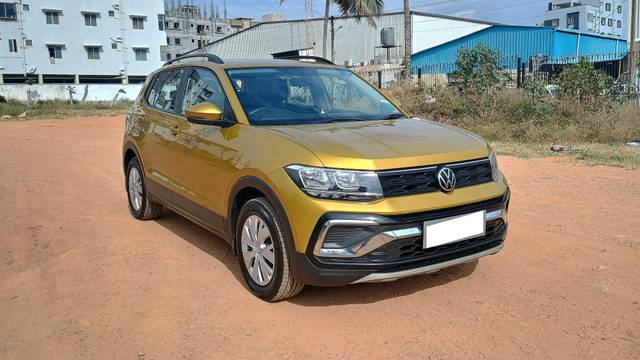 https://images10.gaadi.com/usedcar_image/4134496/original/processed_298336c3d7d041f4c82ad48f3a520664.jpg?imwidth=6400