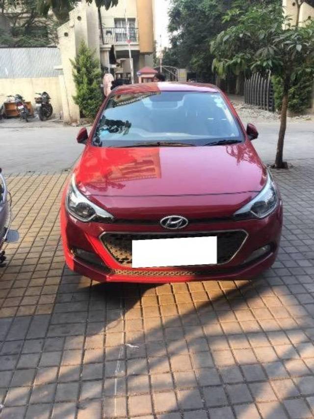 https://images10.gaadi.com/usedcar_image/4134739/original/processed_c87b304a-e41a-4e74-a102-878d65f97359.jpg?imwidth=6400