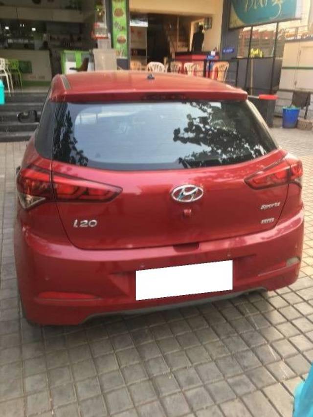 https://images10.gaadi.com/usedcar_image/4134739/original/processed_d68dfc47-b637-4c1b-9d78-a727c5da35fa.jpg?imwidth=6402