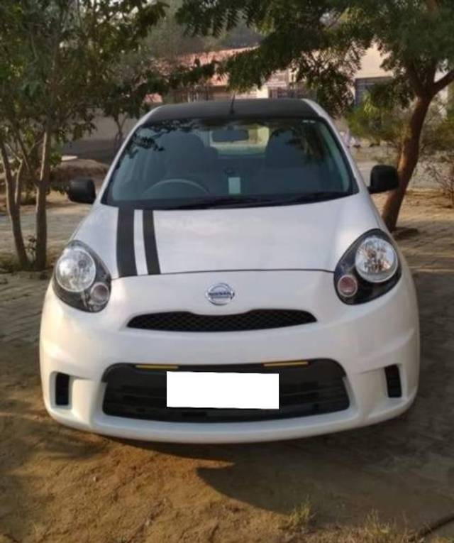 https://images10.gaadi.com/usedcar_image/4134753/original/processed_e998567a-813a-45a2-b399-fdffc92af677.jpg?imwidth=6401