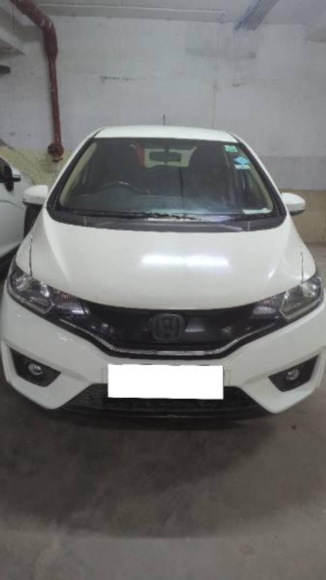 https://images10.gaadi.com/usedcar_image/4134862/original/processed_63dabe80-d0ab-4bff-8c9b-3e00ce4392f1.jpg?imwidth=6400