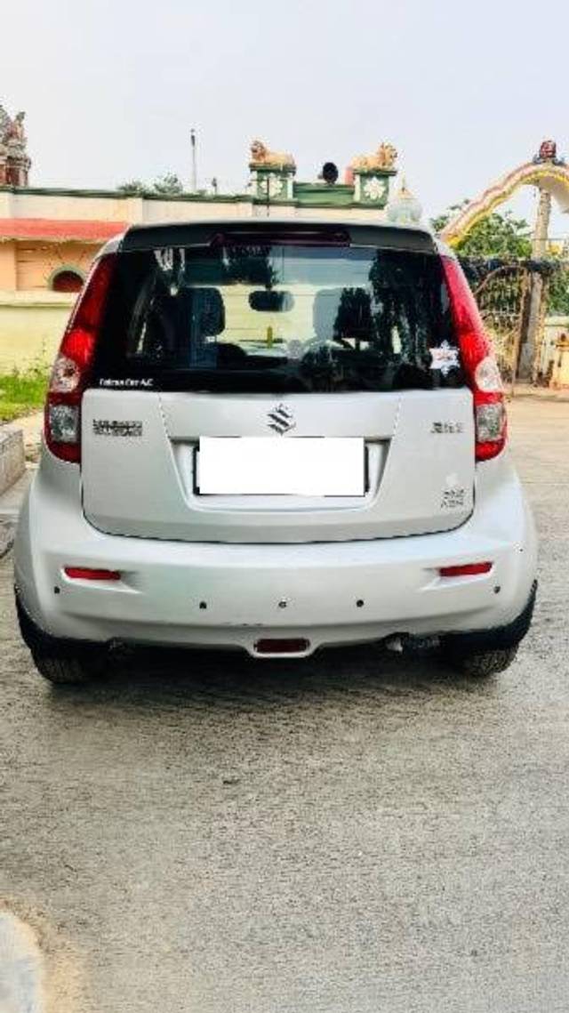 https://images10.gaadi.com/usedcar_image/4135072/original/processed_6c03ab7d-87b8-442e-9fc6-7433655601e6.jpg?imwidth=6402