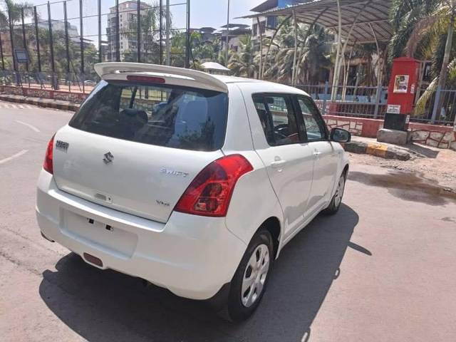 https://images10.gaadi.com/usedcar_image/4135165/original/processed_37717daa-b513-45a2-ba7e-a9730c08f39c.jpg?imwidth=6401