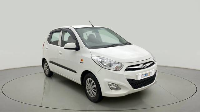 https://images10.gaadi.com/usedcar_image/4135206/original/001198e45dd0319c4c536971f46288c9.jpg?imwidth=6400