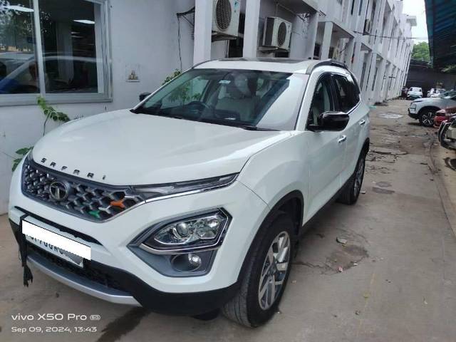 https://images10.gaadi.com/usedcar_image/4135248/original/processed_da5f9feb-2f07-4567-83d9-674b18255e94.jpg?imwidth=6400