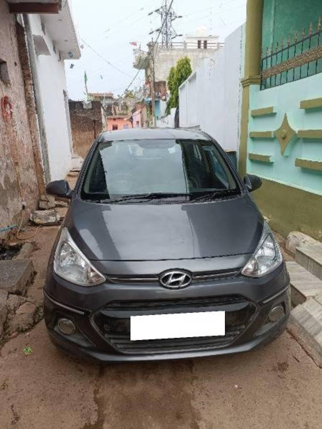 https://images10.gaadi.com/usedcar_image/4135309/original/processed_7a8e3fbd-3482-4cb6-a393-b8f9e8505c4c.jpg?imwidth=6402