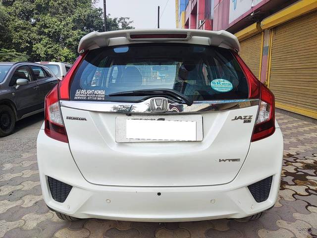 https://images10.gaadi.com/usedcar_image/4135312/original/processed_e08d4ee44b99ceb18c78536e94f1de05.jpeg?imwidth=6402