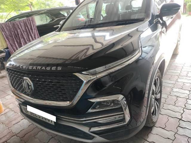 https://images10.gaadi.com/usedcar_image/4135515/original/processed_ed55aa4e-edb4-4b44-9e7f-92bc052a43f8.jpg?imwidth=6400