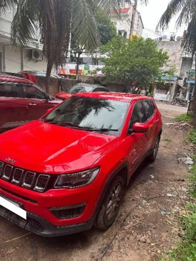 https://images10.gaadi.com/usedcar_image/4135534/original/processed_ab606634-0d3b-411b-8577-04534f09f96f.jpg?imwidth=6401