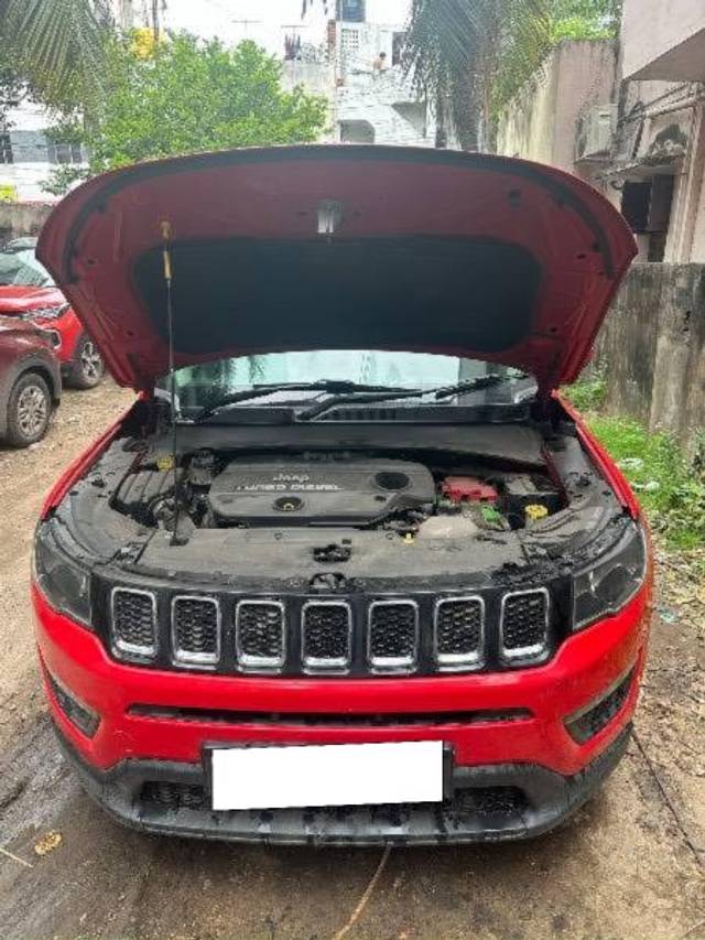 https://images10.gaadi.com/usedcar_image/4135534/original/processed_aca9cd02-1293-460d-8c7c-2fc1e966f3ad.jpg?imwidth=6402