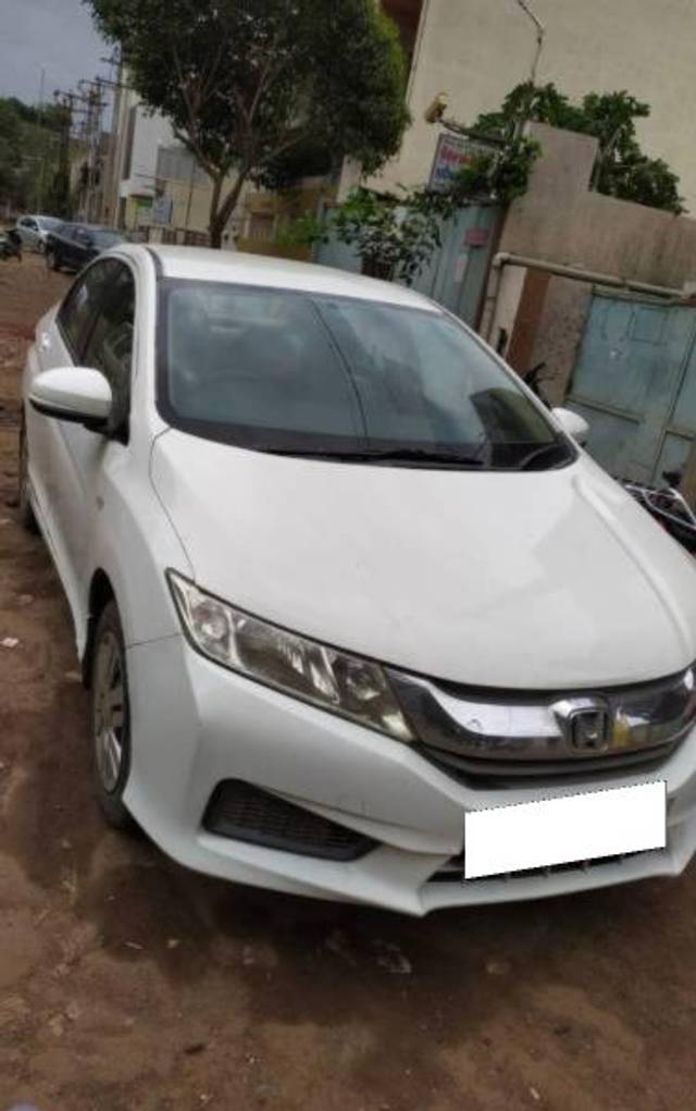 https://images10.gaadi.com/usedcar_image/4135608/original/processed_05f21ea1-c34a-4045-9a23-016aafc3a0df.jpg?imwidth=6400