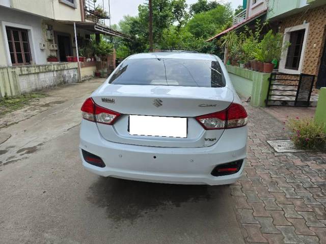 https://images10.gaadi.com/usedcar_image/4135640/original/processed_c7a9ea2a-8df4-4c94-9072-66744d57aee8.jpg?imwidth=6401