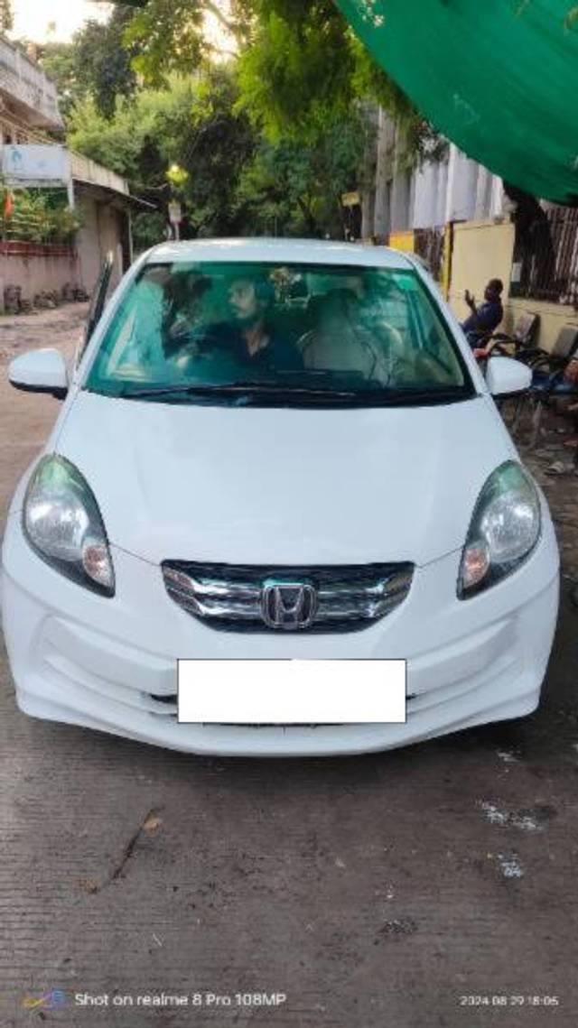 https://images10.gaadi.com/usedcar_image/4135679/original/processed_76540fa5-9105-425d-9a80-7e937afec570.jpg?imwidth=6400