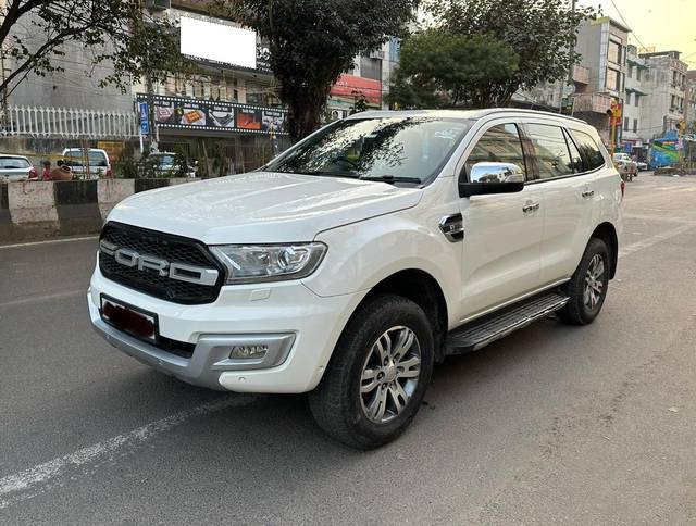 https://images10.gaadi.com/usedcar_image/4135815/original/processed_557f8777b7bb44a7aef513b3d5bdde36.jpg?imwidth=6400