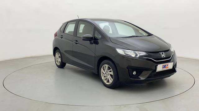 https://images10.gaadi.com/usedcar_image/4135835/original/88ff6f7e9f31e066764ef4983257fe8d.jpg?imwidth=6400