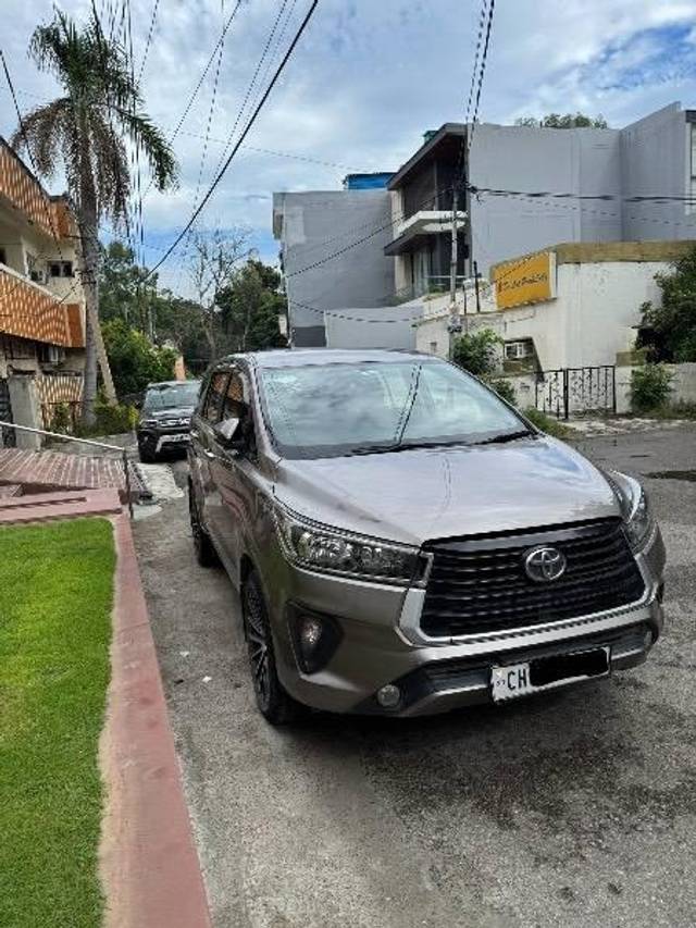 https://images10.gaadi.com/usedcar_image/4135842/original/processed_b85ca191-6fd5-49cc-9c02-853c76d64d30.jpeg?imwidth=6400