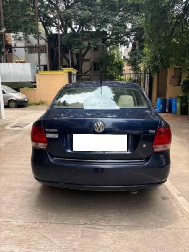 https://images10.gaadi.com/usedcar_image/4135847/original/processed_9454a4ca-968c-4377-b19b-a2ef833f7ede.jpg?imwidth=6401