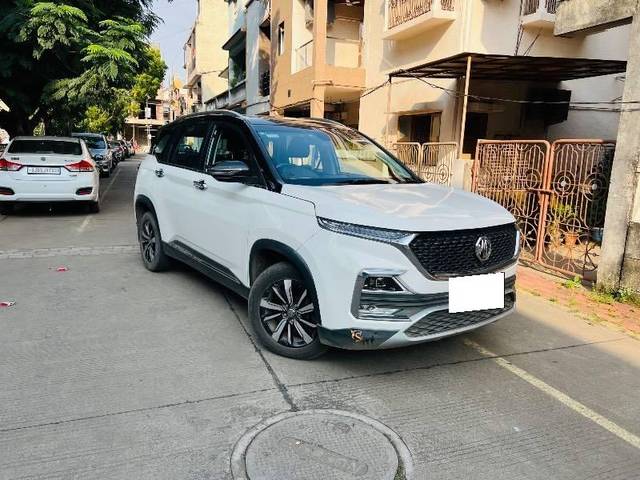 https://images10.gaadi.com/usedcar_image/4135925/original/processed_bc1c69b9-d34e-433b-b166-e2fdd31c8b66.jpg?imwidth=6400