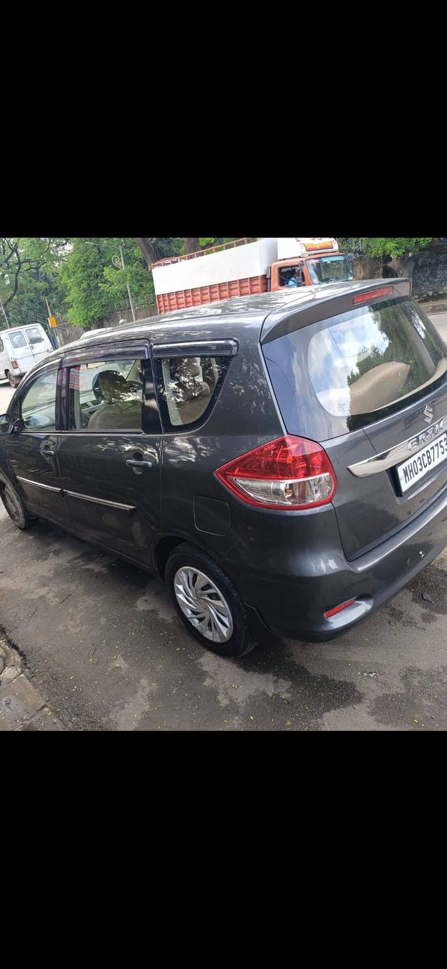 https://images10.gaadi.com/usedcar_image/4135978/original/84e5ae6019fc0d7be670ef6fd61a8984.jpg?imwidth=6402