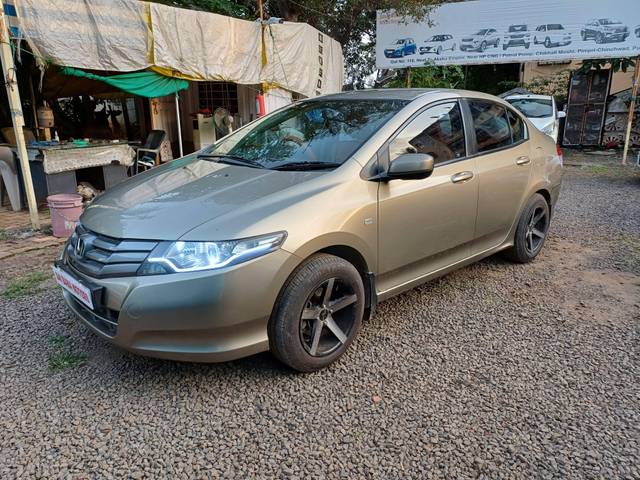 https://images10.gaadi.com/usedcar_image/4136011/original/processed_9f76460cc2bd3a4afb13b6444a8fa9ca.jpg?imwidth=6400