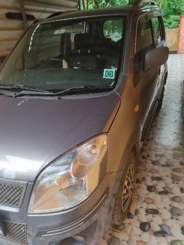 https://images10.gaadi.com/usedcar_image/4136024/original/processed_fdb49ab6-0567-475a-a611-b3cf00fc17c6.jpg?imwidth=6400