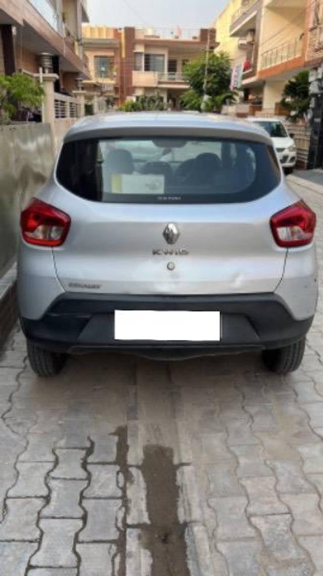 https://images10.gaadi.com/usedcar_image/4136075/original/processed_80fc0fb6-025a-4f75-90a2-34f33b075f08.jpeg?imwidth=6401