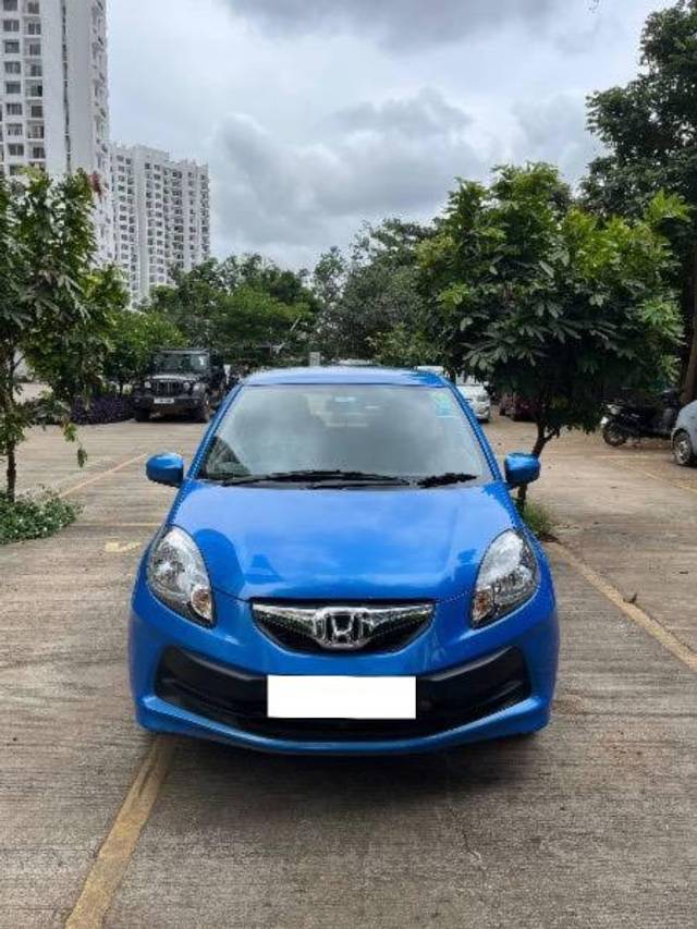 https://images10.gaadi.com/usedcar_image/4136112/original/processed_0feaa019-20a1-4365-8cc6-c096e4c6752b.jpg?imwidth=6400