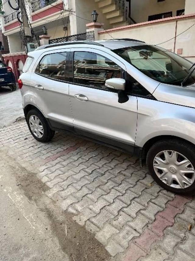 https://images10.gaadi.com/usedcar_image/4136303/original/processed_428cb037-11e7-4546-b4f3-d90fc6c8e7c8.jpeg?imwidth=6400