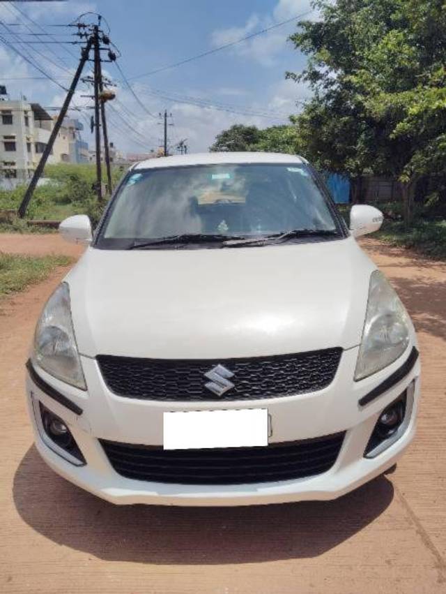 https://images10.gaadi.com/usedcar_image/4136365/original/processed_1ec4d102-cd7c-4b96-bd64-c93ef11ba7e5.jpg?imwidth=6400