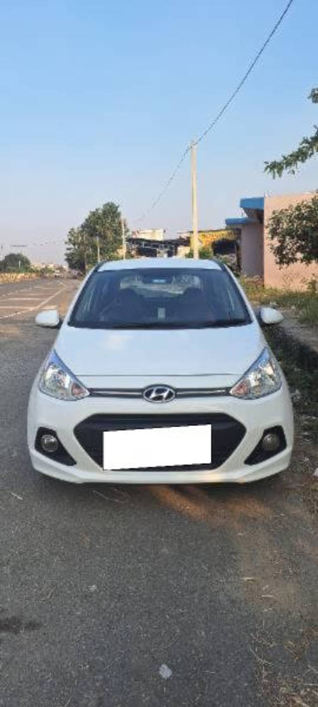 https://images10.gaadi.com/usedcar_image/4136470/original/processed_bdaed2ec-7241-4089-9772-d3916acd922d.jpg?imwidth=6400