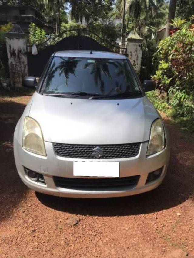 https://images10.gaadi.com/usedcar_image/4136508/original/processed_ea28b990-f2c5-4ff1-88af-8fd305da2074.jpg?imwidth=6400