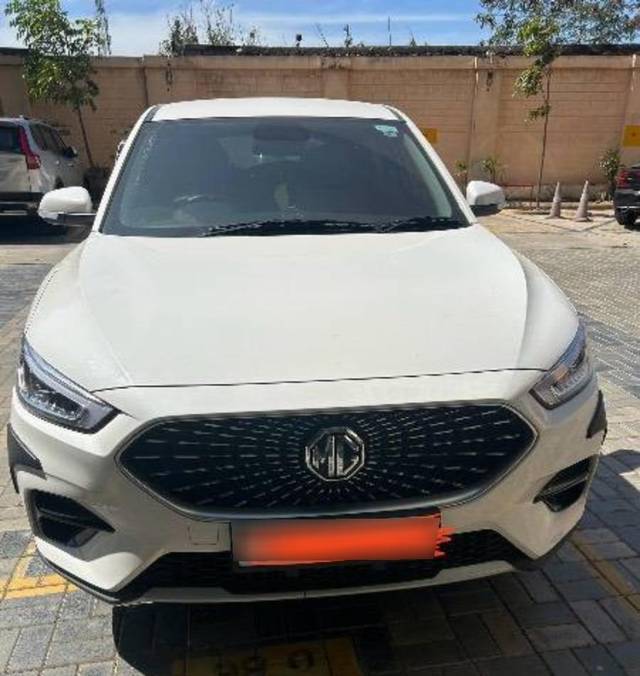 https://images10.gaadi.com/usedcar_image/4136699/original/processed_ad3d61d0-6a72-489c-b050-f85ef5a673aa.jpeg?imwidth=6400