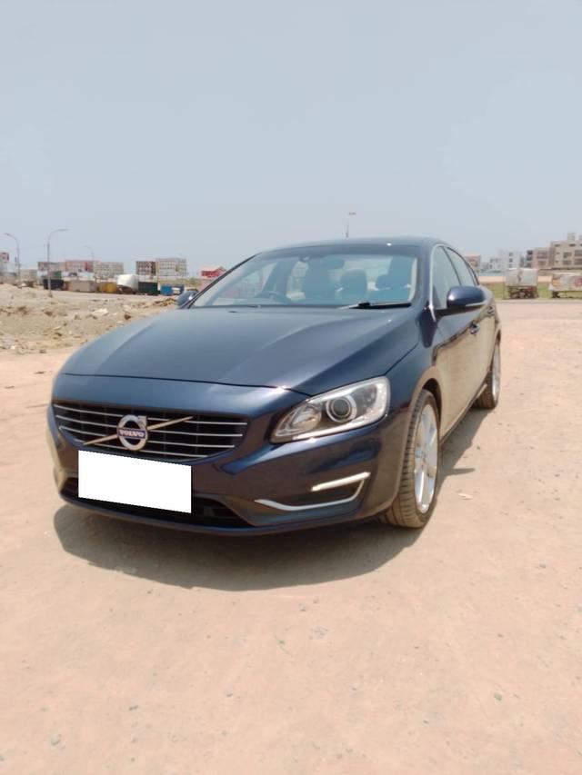 https://images10.gaadi.com/usedcar_image/4136832/original/processed_92c830de4f5690a74d68c7aafde5de08.jpg?imwidth=6402