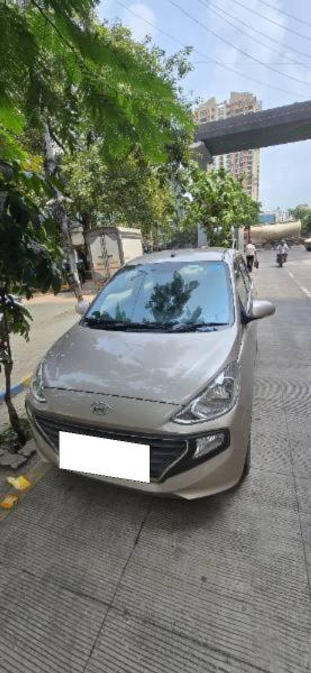 https://images10.gaadi.com/usedcar_image/4136906/original/processed_9d6a9794-99ef-4d60-943c-2b7537ef2bf5.jpg?imwidth=6400