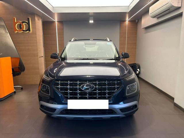 https://images10.gaadi.com/usedcar_image/4136958/original/processed_8750eb5b0eaafa2e78474b1073b2b788.jpeg?imwidth=6400