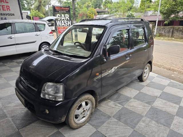 https://images10.gaadi.com/usedcar_image/4137000/original/processed_9950c63c-d08c-44b1-a7ba-6572e1a32743.jpg?imwidth=6401