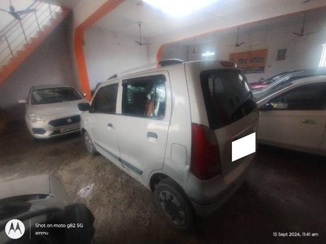 https://images10.gaadi.com/usedcar_image/4137213/original/processed_78f56d24-e800-4d04-919d-4a520282626c.jpg?imwidth=6401