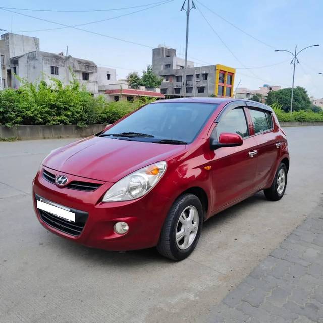 https://images10.gaadi.com/usedcar_image/4137247/original/processed_c0d5fe496912bcb609c405111206165a.jpg?imwidth=6402