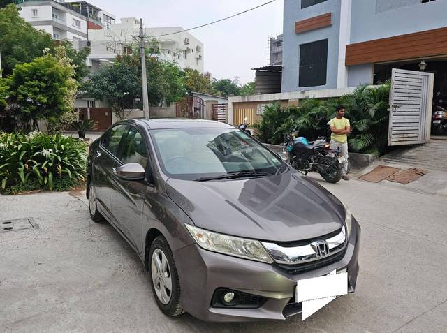 https://images10.gaadi.com/usedcar_image/4137298/original/processed_5916e083c1840e1546d01ff92d3042cd.jpeg?imwidth=6400