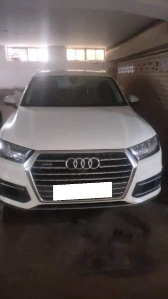 https://images10.gaadi.com/usedcar_image/4137313/original/processed_3be23941-5fec-45e6-93a8-9dc0011b9d1e.jpg?imwidth=6400