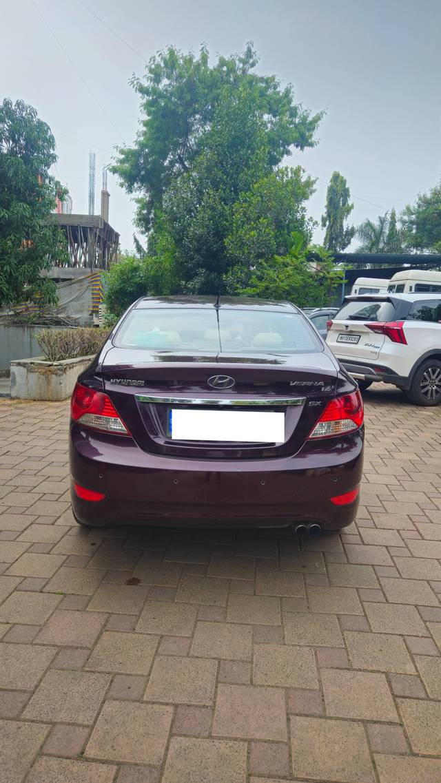 https://images10.gaadi.com/usedcar_image/4137393/original/processed_b46ddfa32e88724ec8469e127dec357b.jpg?imwidth=6401