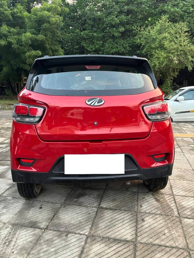 https://images10.gaadi.com/usedcar_image/4137496/original/processed_5b29ec0c28f232d8797767a87ee70cba.jpeg?imwidth=6402