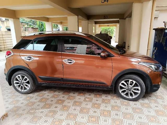 https://images10.gaadi.com/usedcar_image/4137542/original/processed_0aae7f66-3844-4c9b-ad41-c08dfa50caa7.jpg?imwidth=6401