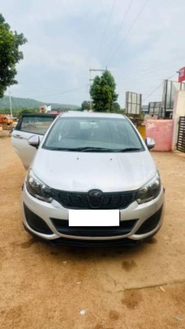 https://images10.gaadi.com/usedcar_image/4137599/original/processed_c1570c9f-5e7a-405d-afea-bd3a81b3ab85.jpeg?imwidth=6402