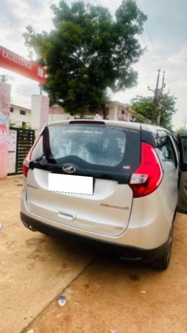 https://images10.gaadi.com/usedcar_image/4137599/original/processed_db0b95b3-5f7d-48fe-b20c-01696ab63364.jpeg?imwidth=6400